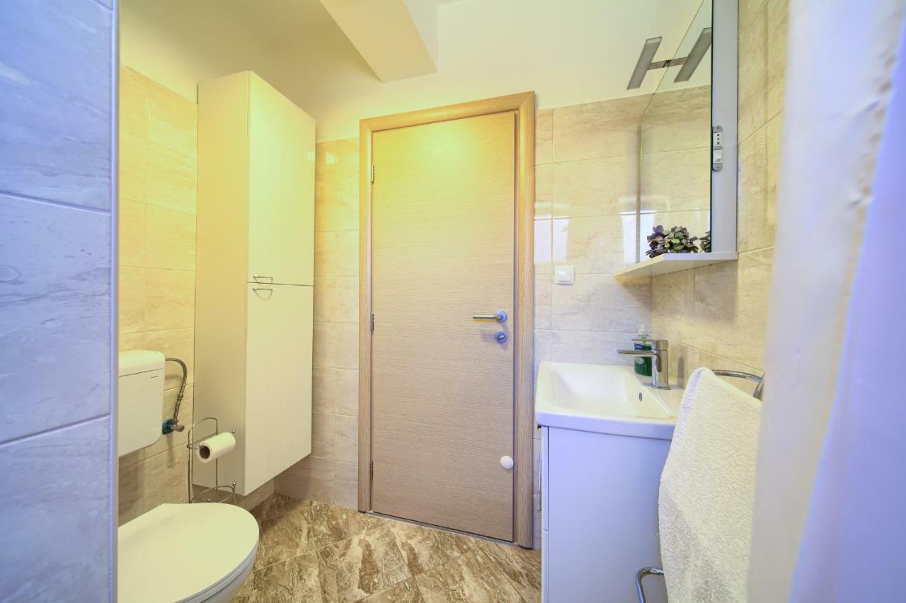 Apartment Stela