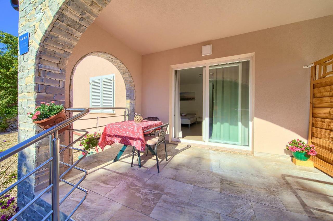 Stela Apartment *